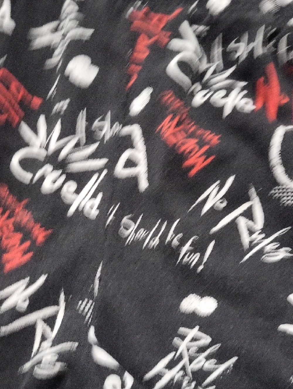 Disney 3x Cruella White and Black Crewneck T-Shirt And Shorts Pajamad - Picture 15 of 15